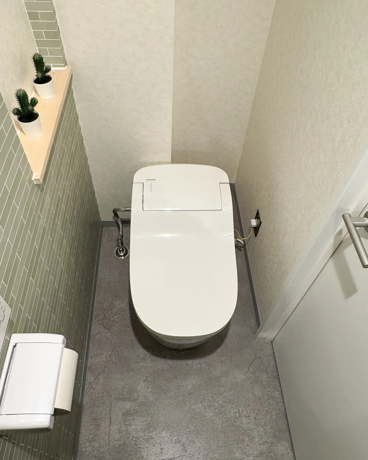 自動洗浄ウォッシュレストイレ。